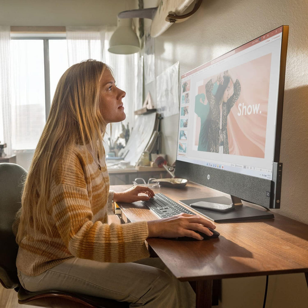 HP Pavilion 32 Desktop, Intel 12th Gen i7 Processor with 8 Cores, 16GB RAM, 2TB SSD, 31.5' 4K UHD Display, Windows 11 Pro