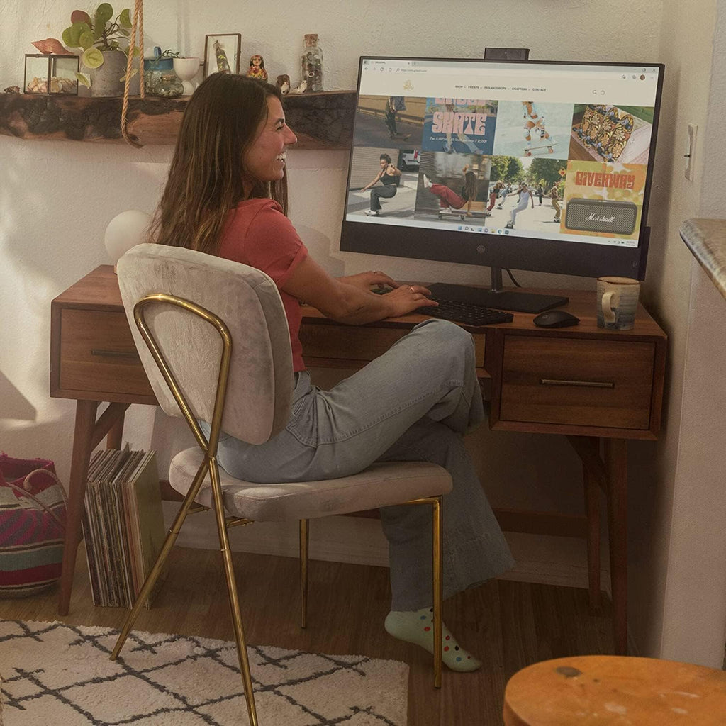 HP Pavilion 32 Desktop, Intel 12th Gen i7 Processor with 8 Cores, 16GB RAM, 2TB SSD, 31.5' 4K UHD Display, Windows 11 Pro